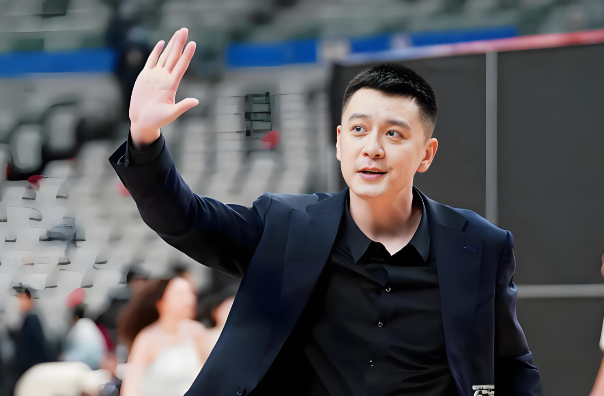 伤心!辽宁队小外援带着老婆、孩子默默地离开沈阳 无人送别