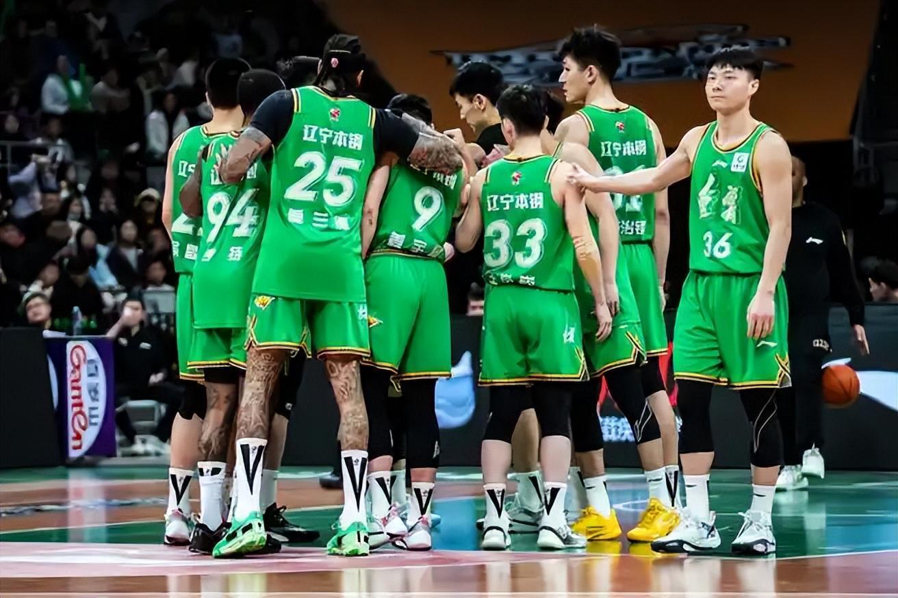 开云APP-时隔458天！前NBA旧将回归！辽粤大战火了，杨鸣下台后球队6胜1负